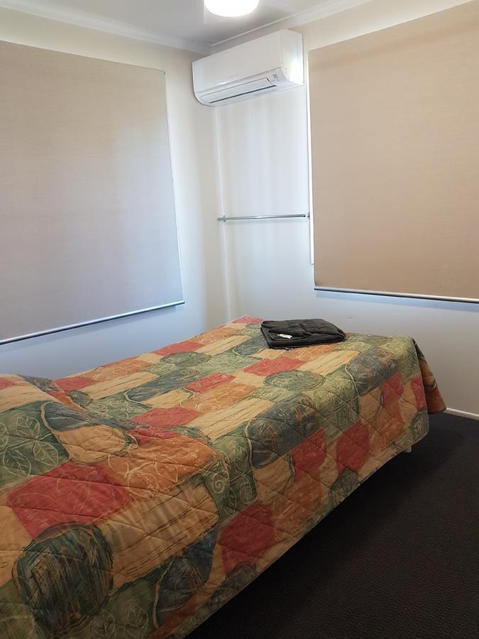 D'Aguilar Hotel Motel Dış mekan fotoğraf