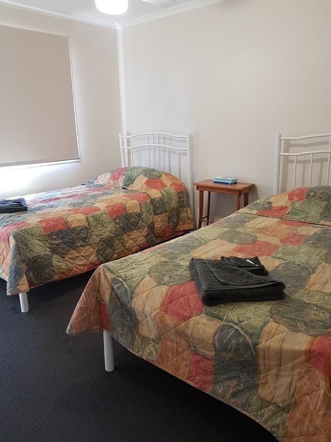 D'Aguilar Hotel Motel Dış mekan fotoğraf